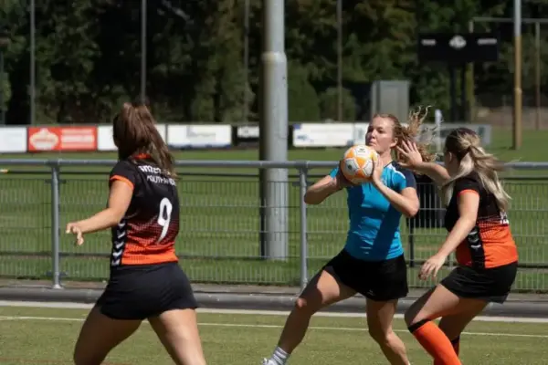 WhatsApp Image 2025-09-12 at 15.12.03 (1) WhatsApp Image 2025-09-12 at 15.12.03 (1)